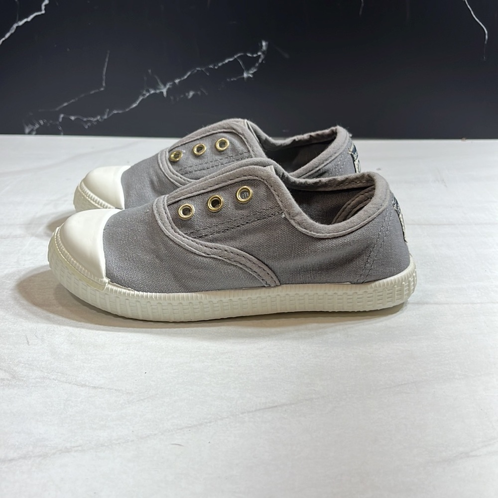 Opoee Toddler Canvas Shoe Gray/White sz 11 - Picture 3 of 9
